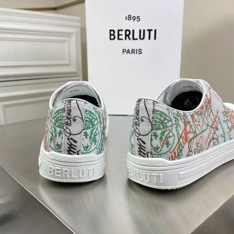 大人気!ベルルッティ スニーカー21ss*スクリットキャンバスローカット bew80397
