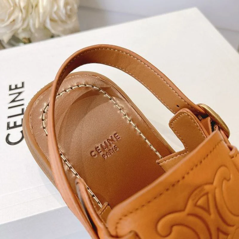 日本未入荷【セリーヌ 偽物】CLEA TRIOMPHE クレア トリオンフサンダル 345623023C04LU