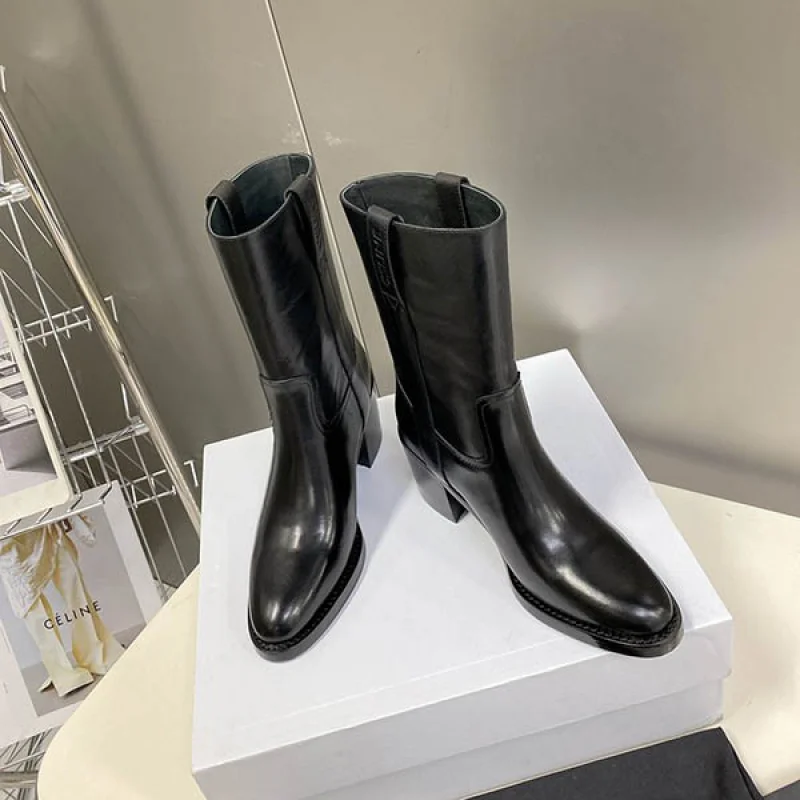 激安価格!セリーヌ 偽物 ロゴエンボ コンデ ミドルブーツ Cen46472