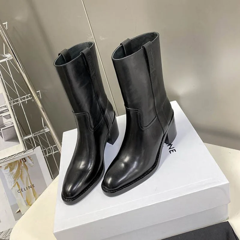 激安価格!セリーヌ 偽物 ロゴエンボ コンデ ミドルブーツ Cen46472