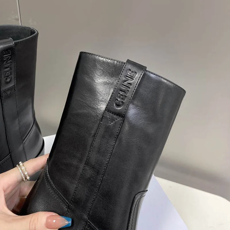 激安価格!セリーヌ 偽物 ロゴエンボ コンデ ミドルブーツ Cen46472