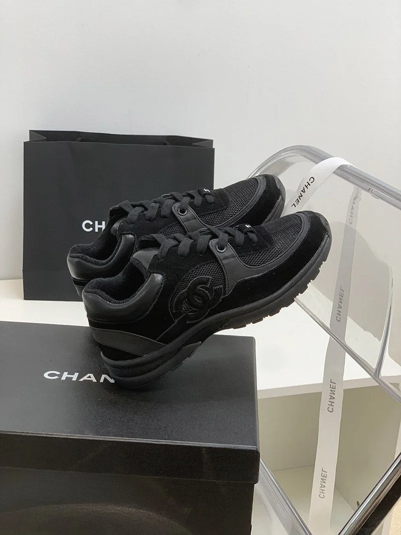 一目惚れ♪シャネル 超限定♡大きなCCがお目立ち♪スニーカー コピー shd41405