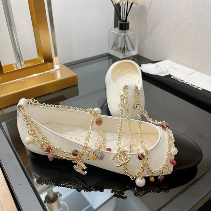 《大人気》シャネル 新作のクラシックレディースローヒールパンプス 偽物N級品 shl87536