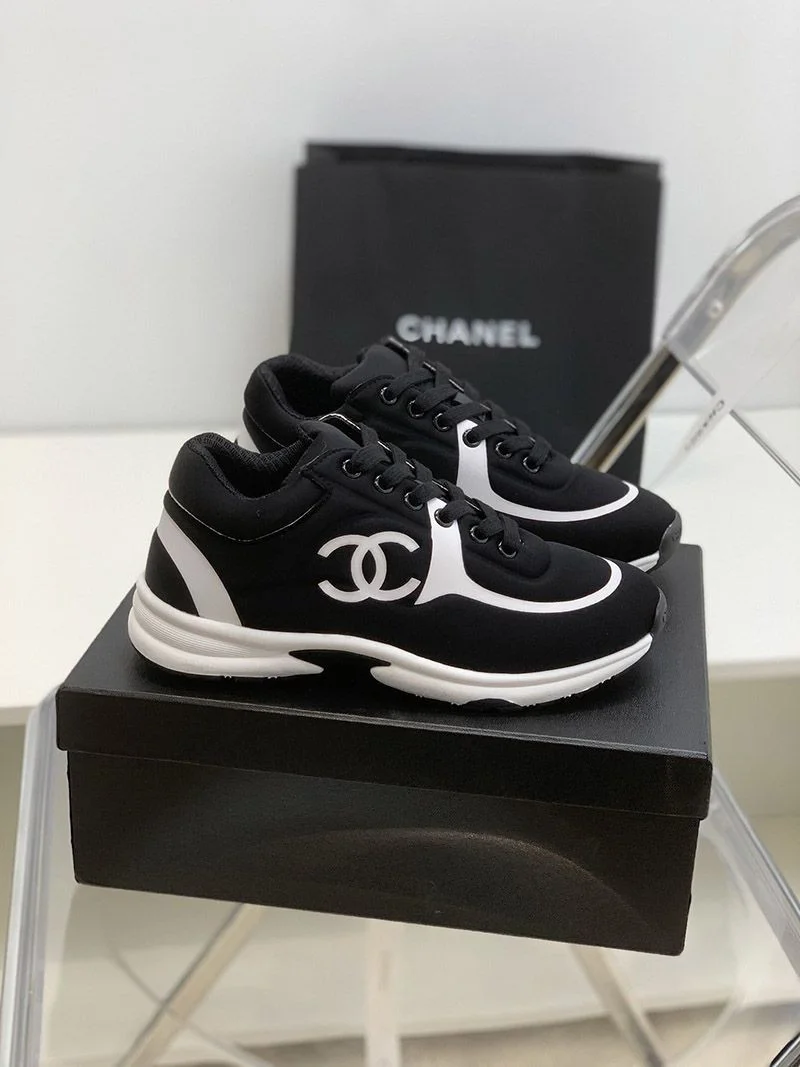 【争奪戦】シャネル 超限定♡大きなCCがお目立ち♪スニーカー偽物N級品 shm49665