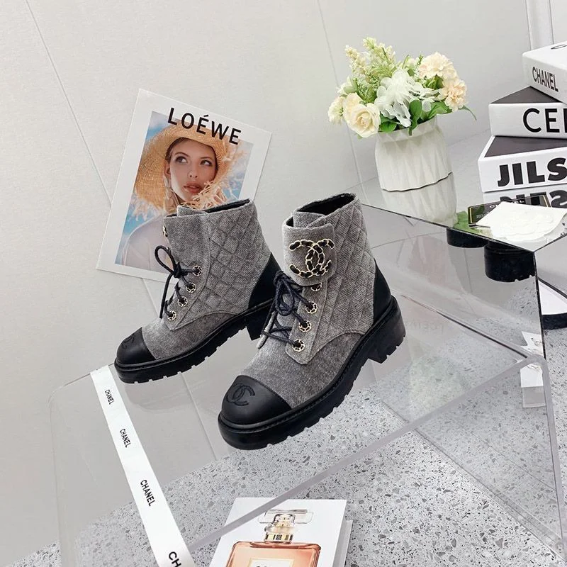 【限定カラー】お早めに♡ シャネル チェーンCCレースアップブーツ コピー sho27591
