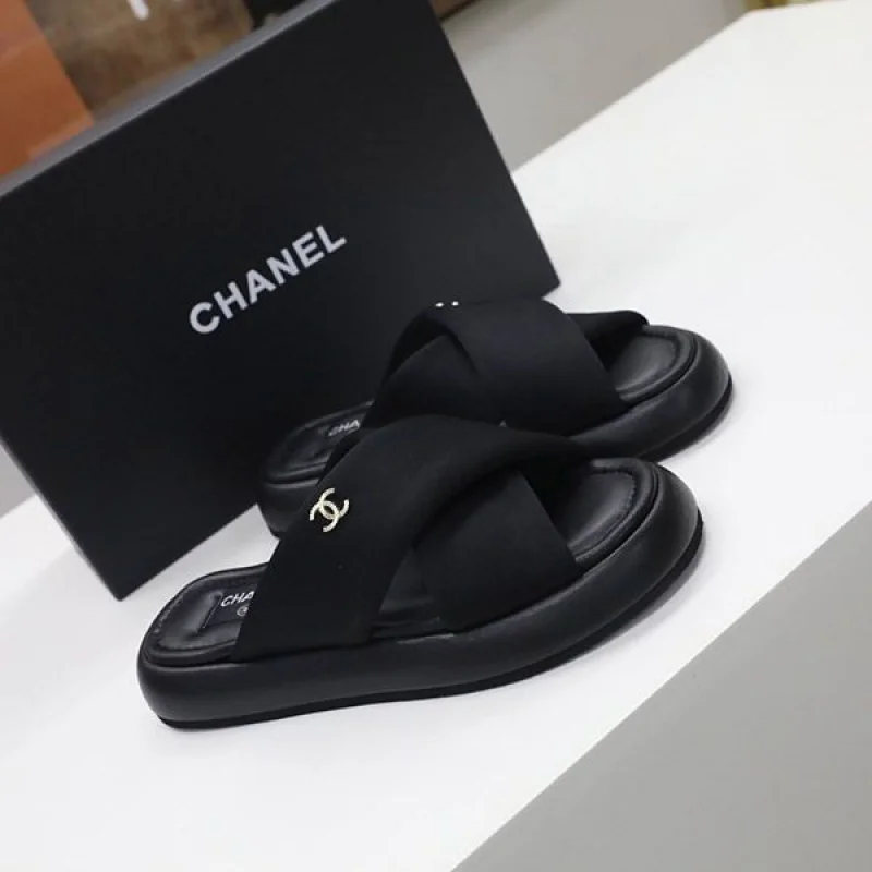 定番シャネル レザー 厚底 サンダル 偽物 黒 布地 shu58475