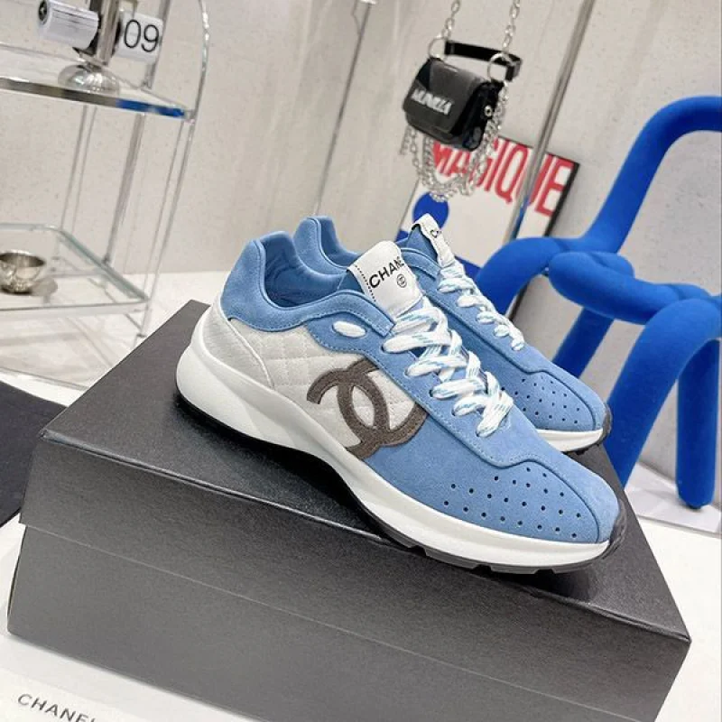 日本未入荷シャネル 偽物 CCロゴスニーカー shu86182