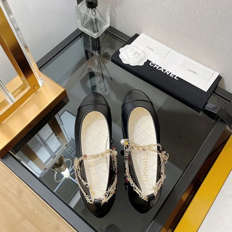 争奪戦 シャネル 新作のクラシックレディースローヒールパンプス コピー shz61269