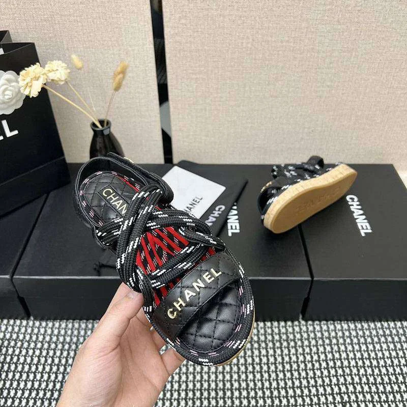 大人気!!新色シャネル カーフスキン サンダル 偽物 ブラック shz76124