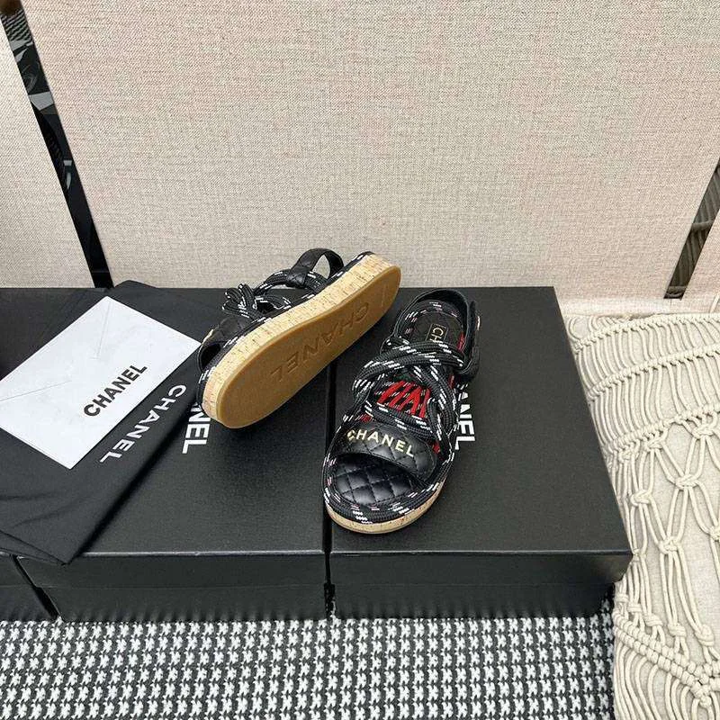 大人気!!新色シャネル カーフスキン サンダル 偽物 ブラック shz76124