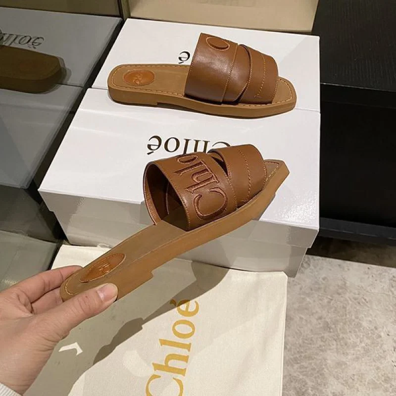 注目度抜群!クロエ コピー ウッディ フラット ミュール サンダル chq65072