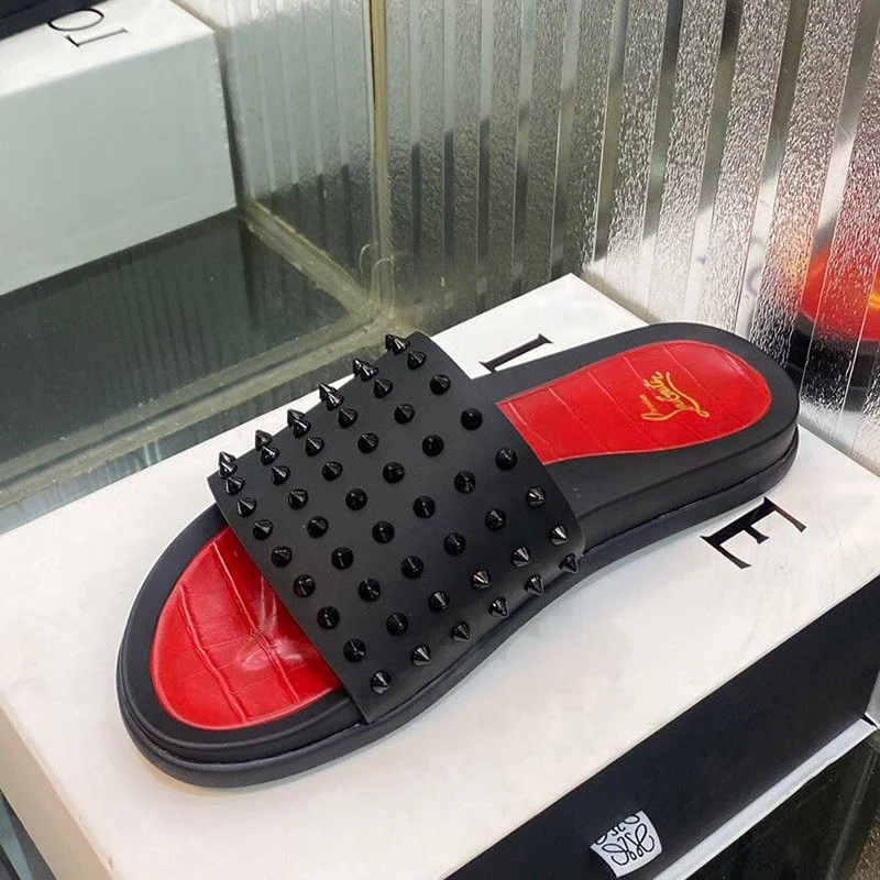 ☆超人気☆ルブタン★Pool Fun Spiked レザーサンダル コピー Rug64557