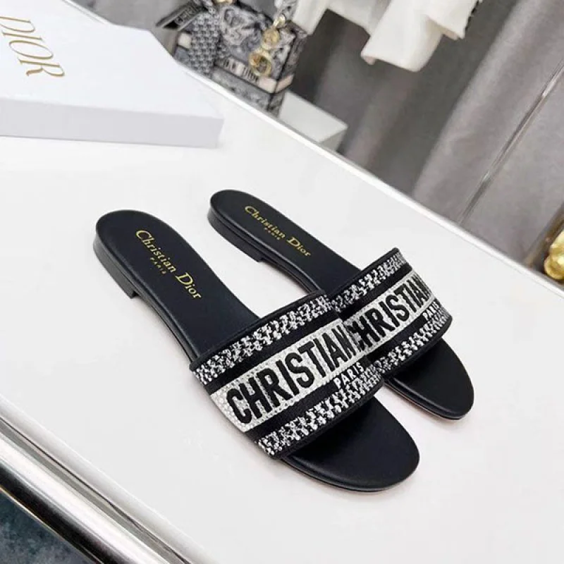 大人気!☆ディオール☆“DWAY” 刺繍入りコットン 偽物*ミュール deb33431