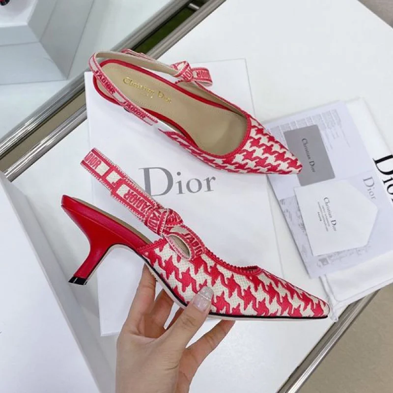 可愛いディオール 偽物 スリングバックパンプス テクニカルファブリック den84378
