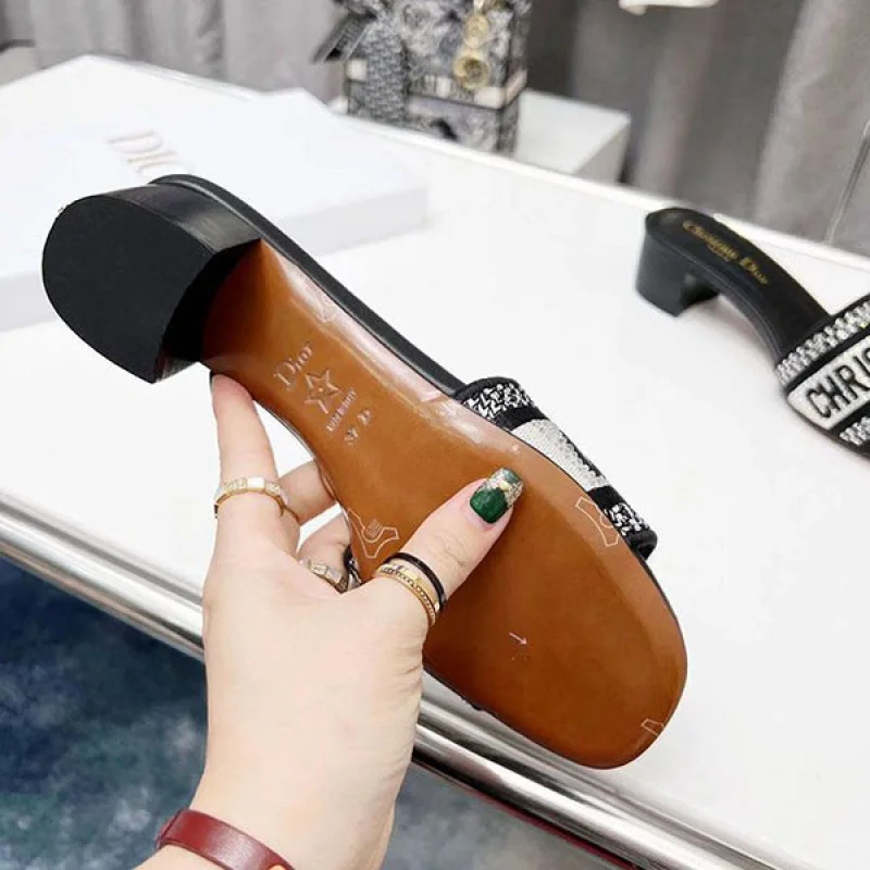 ☆超人気☆ディオール お洒落な コピー ☆ヒールスリッパ☆ サンダル モダン 4㎝ dey67755