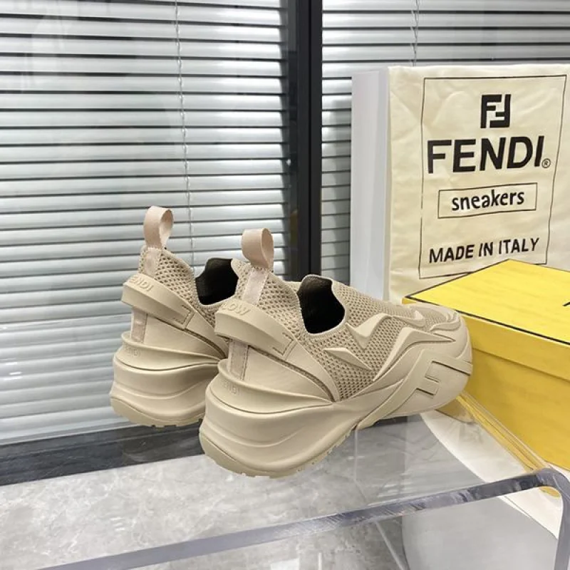フェンディ フロー ランニングスニーカー スーパーコピーN級品 feb21618