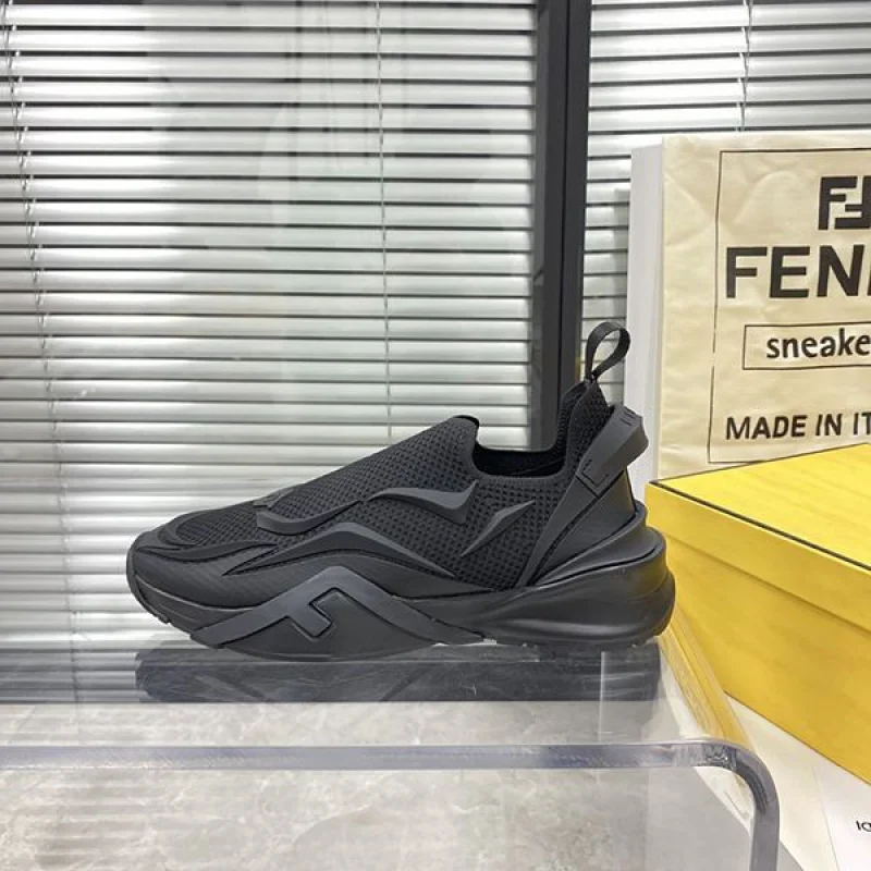 履き心地の良い フェンディ フロー ブラック ランニングスニーカー 偽物 fec01480