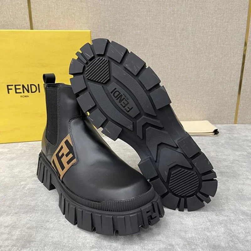 注目度抜群！フェンディ レザーブーツ コピー 高品質 fei17639