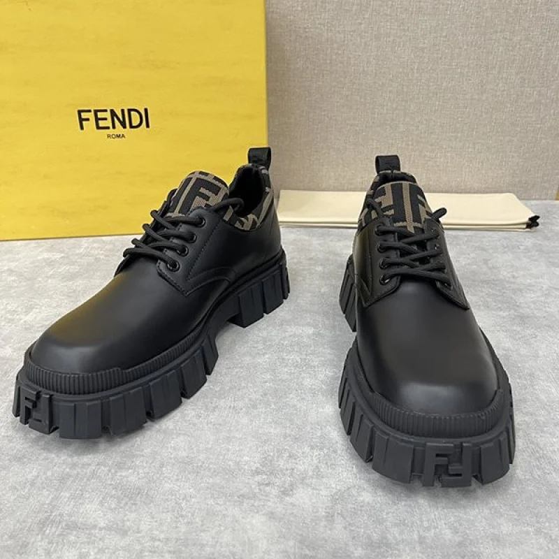 完売必至 フェンディ コピー レースアップレザーシューズ fej64302