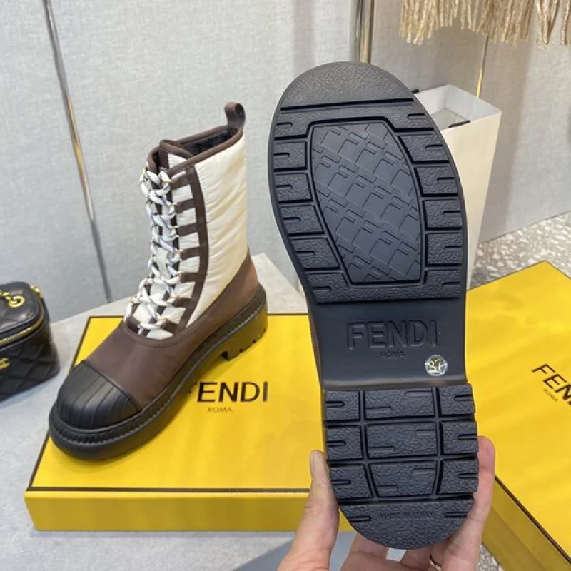 世界中で大人気♪フェンディ コピー Ankle Boots アンクル バイカー ブーツ fek42082