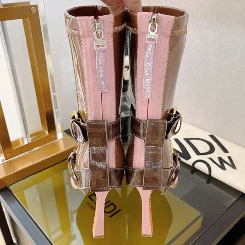 目を惹くカラー フェンディ ネオプレンFFストラップブーツ コピー fep73792