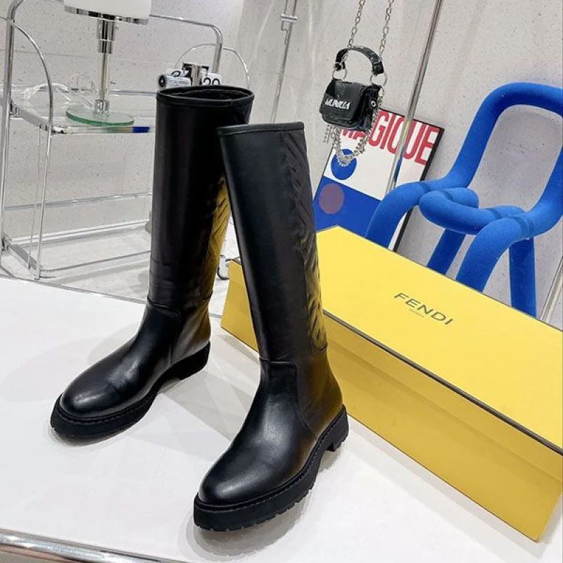 フェンディ FFモチーフ カーフスキン ラウンドトゥ ブーツコピー fev24920