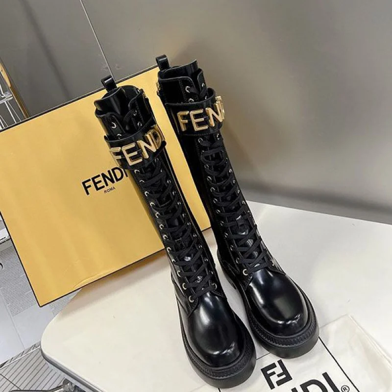 稀少 フェンディ フェンディグラフィ ブーツ 偽物 fev83817
