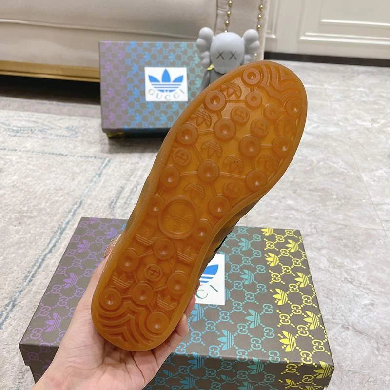 人気話題コラボ! グッチ アディダス スニーカー 偽物N級品 gum56354