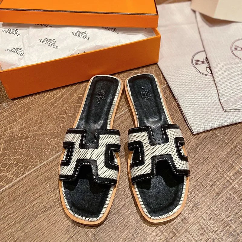 超話題!送込エルメス Oran sandal 偽物 オラン レザー＆キャンバス サンダル erq02555