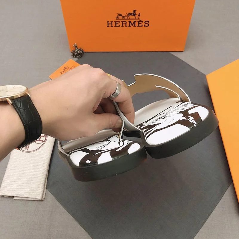 大人気!!新色エルメス イズミール コピー ペガサス サンダル スリッパ ert24818