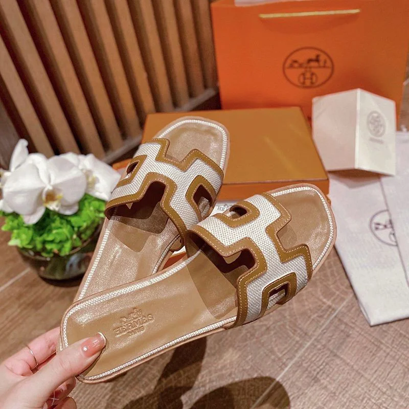 エルメス Oran sandal 偽物 最高な材質 オラン レザー＆キャンバス サンダル eru08562