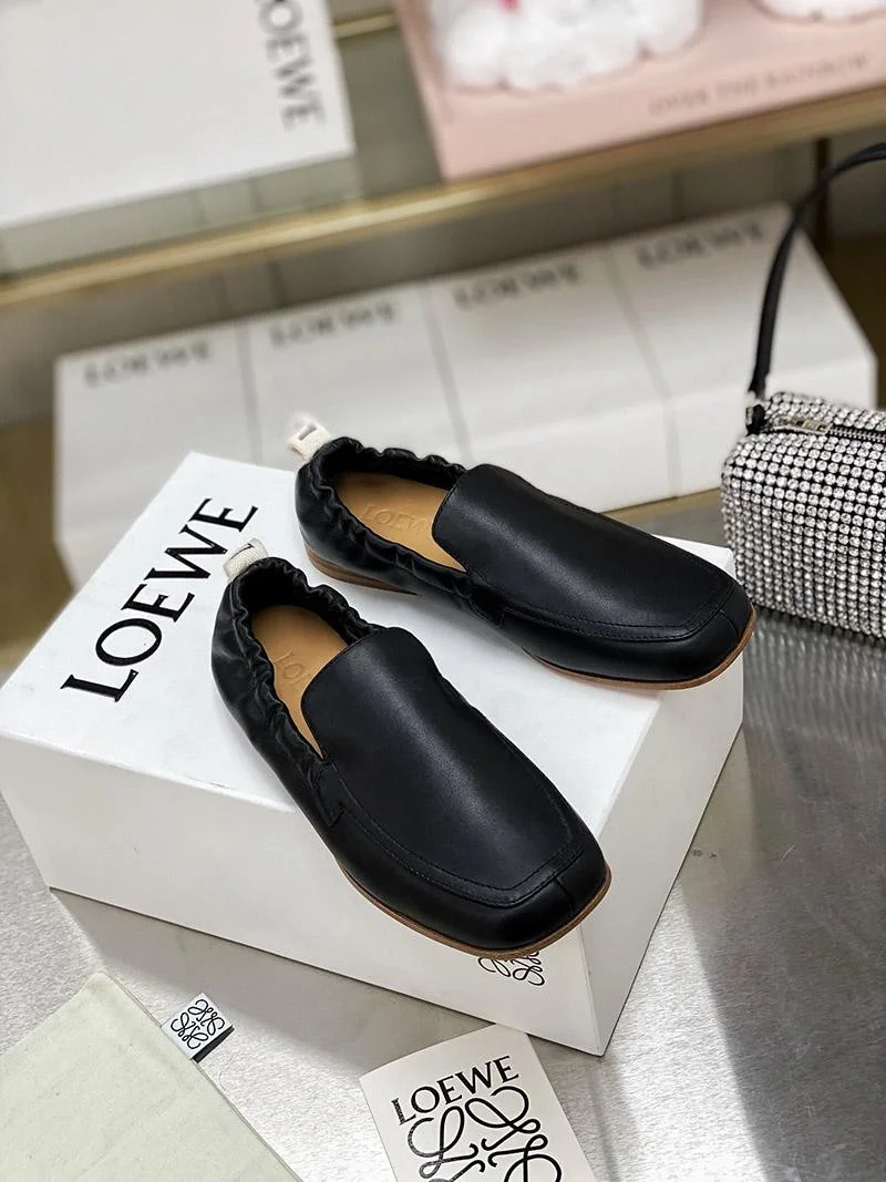 世界中で大人気♪ ロエベ ソフトダービー偽物 Soft Derby loc14123