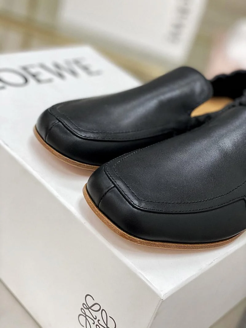 世界中で大人気♪ ロエベ ソフトダービー偽物 Soft Derby loc14123