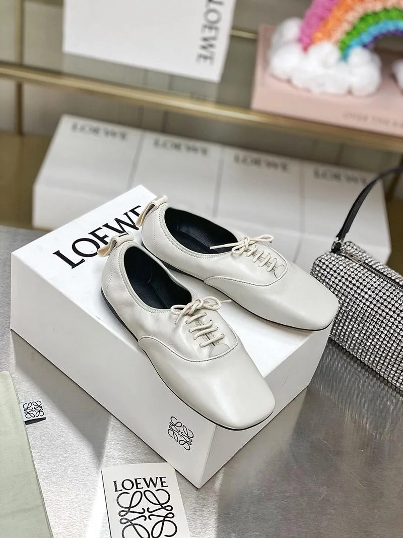 新作限定 ロエベ ソフトダービー スーパーコピー Soft Derby lof04594