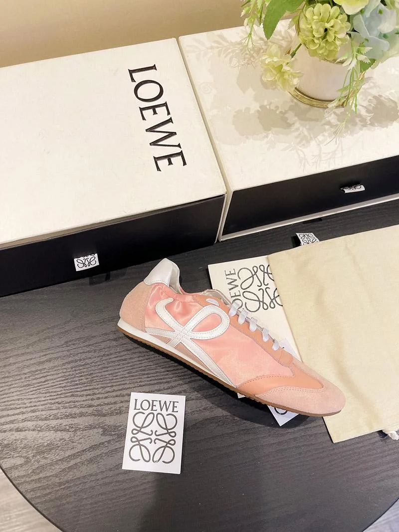 激レア確定!ロエベ フロー ランナー スニーカー 偽物 ユニセックス lor02613