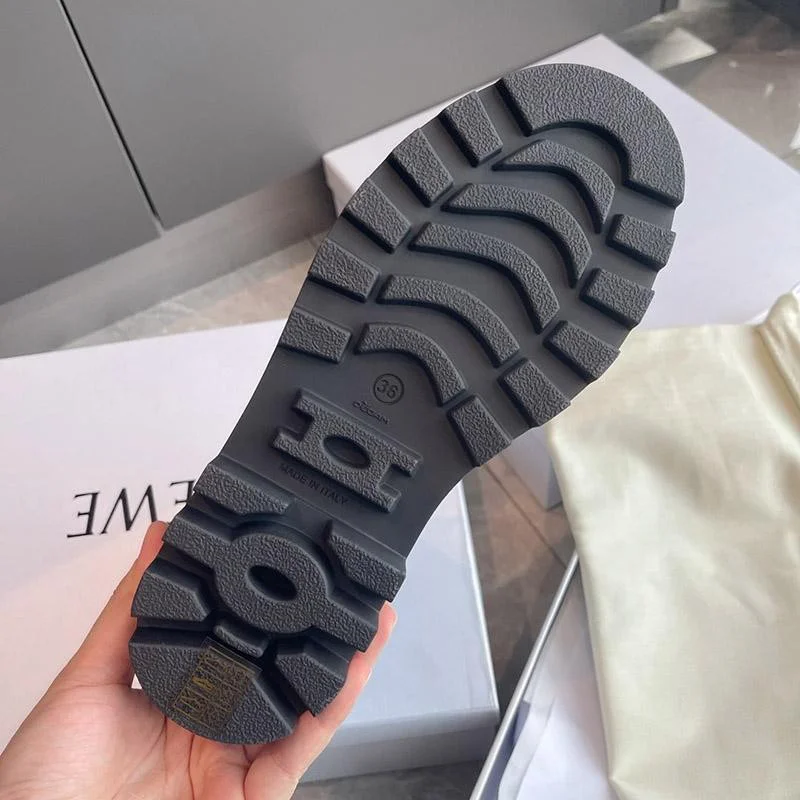 新作 お洒落に♪ ロエベ ブーツ コピー CHELSEA BOOT カーフ サイドゴアブーツ lou35699