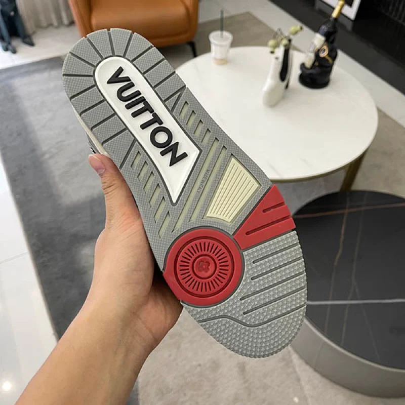 日本未入荷ルイヴィトン コピー LV トレイナー・ライン スニーカー 1AA6PV