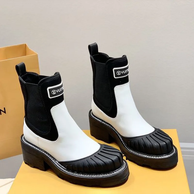 入手困難品！ルイヴィトン 偽物 ショートブーツ vuv33671