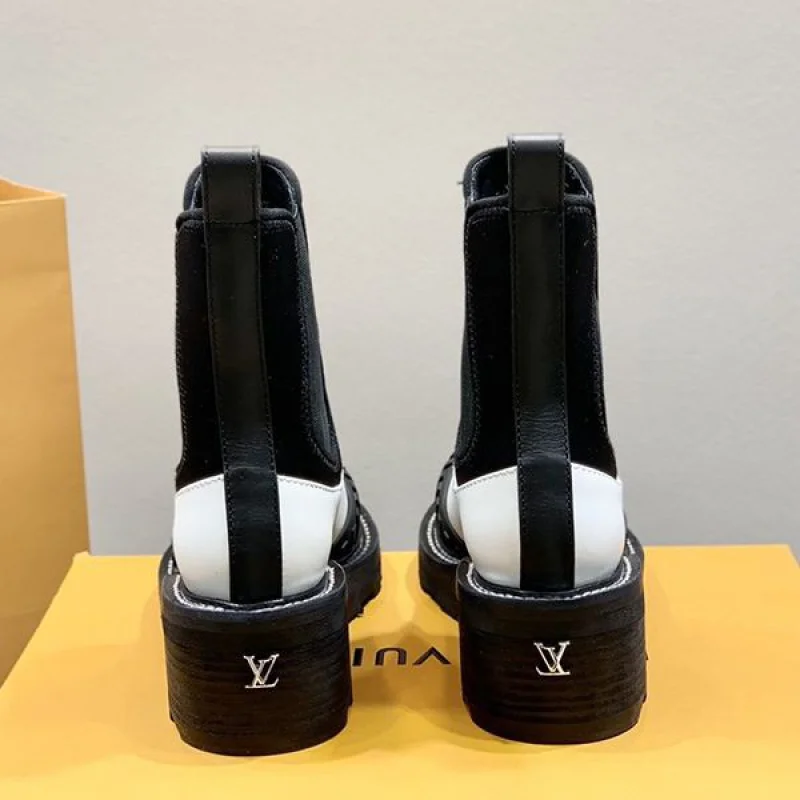 入手困難品！ルイヴィトン 偽物 ショートブーツ vuv33671