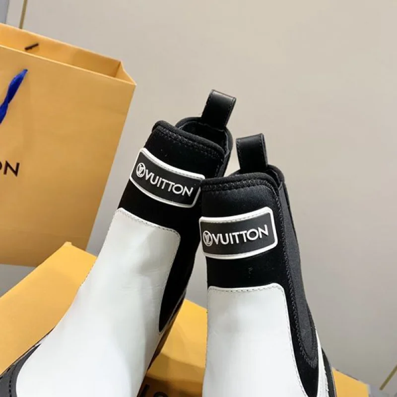 入手困難品！ルイヴィトン 偽物 ショートブーツ vuv33671