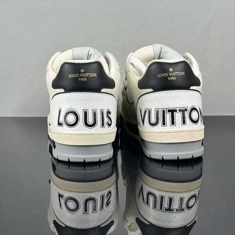 ルイヴィトン 偽物 LV トレイナー・ライン スニーカー vuw11942