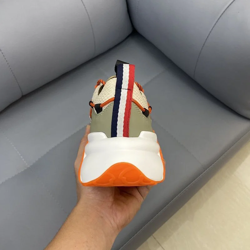 【日本未発売】モンクレール コピー Compassorスニーカー mot91363