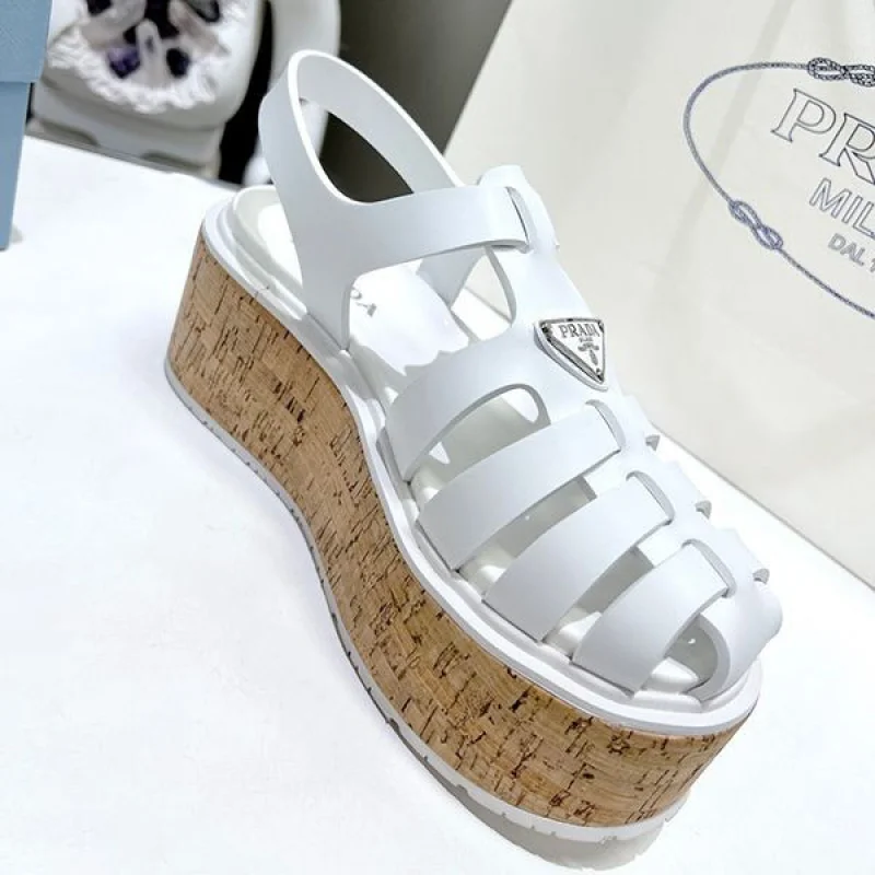 大人気!プラダ Rubber wedge platform sandals ウェッジサンダル コピー pub83961