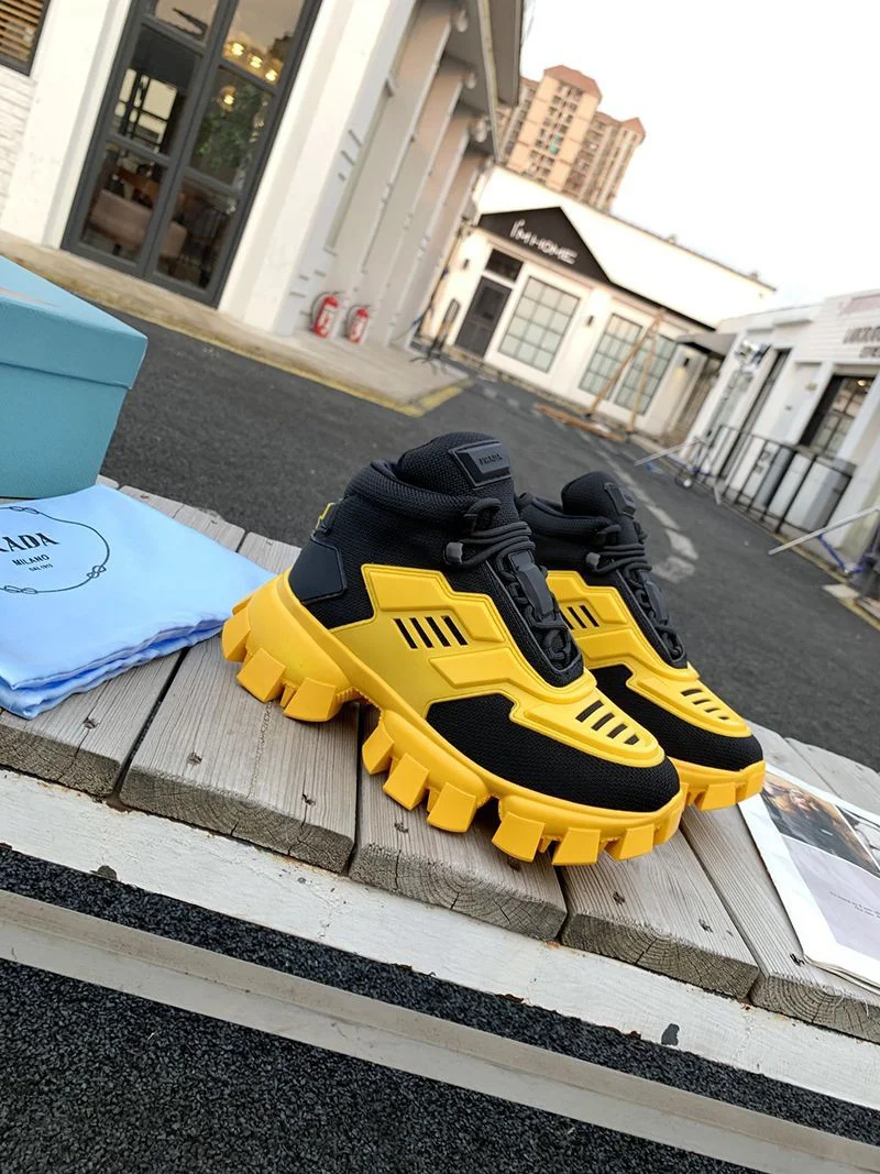 送料込プラダ クラウドバストサンダー ​偽物 スニーカー puv53541
