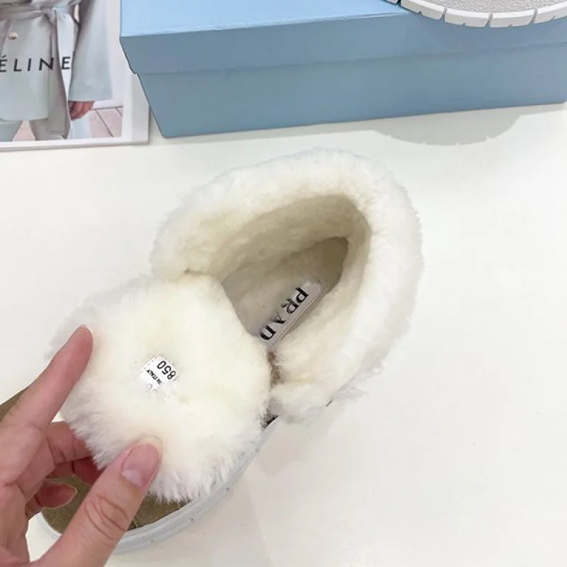 超人気 プラダ もこもこ ショートブーツ コピー pum82645