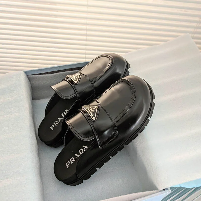 《大人気》【プラダ】スタッズ付きラバーソールロゴサンダル 偽物 pup28842