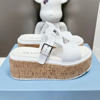 プラダ靴 pui03008 スーパーコピー