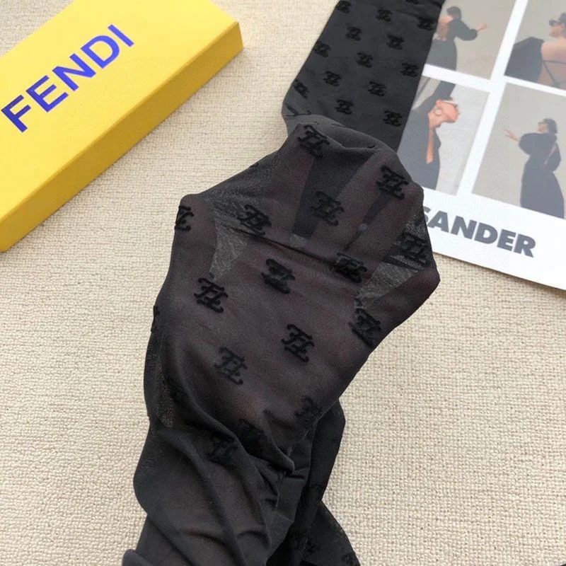 ★日本!!人気!フェンディ ナイロン 偽物 ストッキング FFカーリグラフィー fej42422