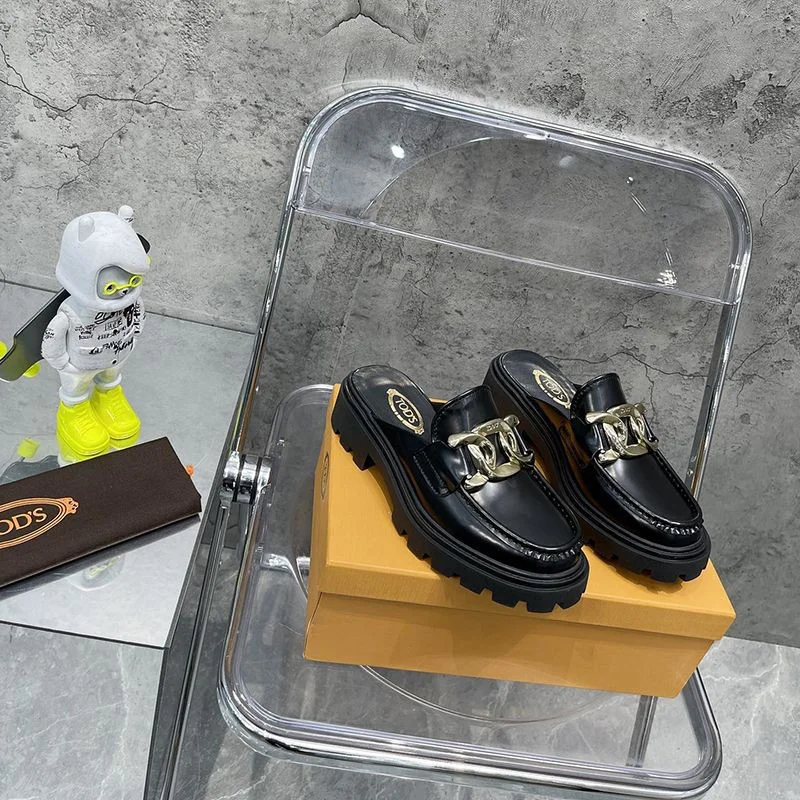 ☆超人気☆【関税/送料込】トッズ スーパーコピー ダブルT レザー ミュール tol18042