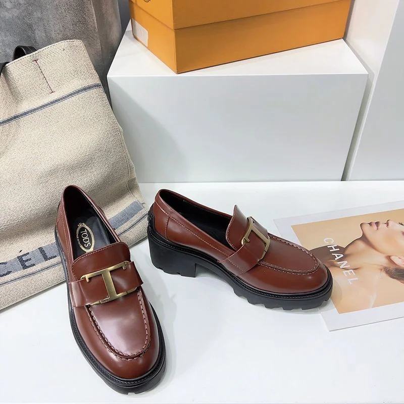 《大人気》関税送料込 TODS レザー Tタイムレスメタル ローファー コピー tob87668